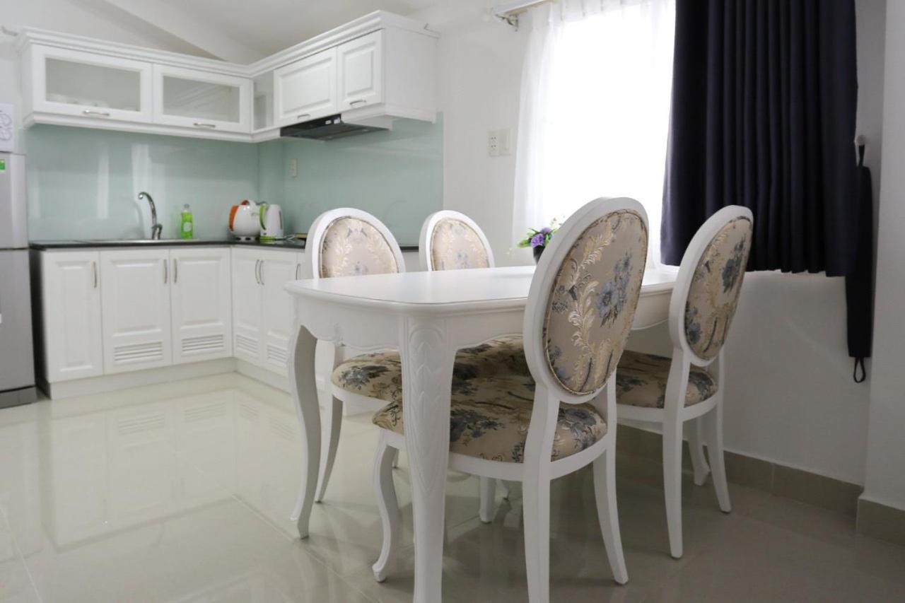 Sabina - Hcm Khách sạn hẻo lánh 3*