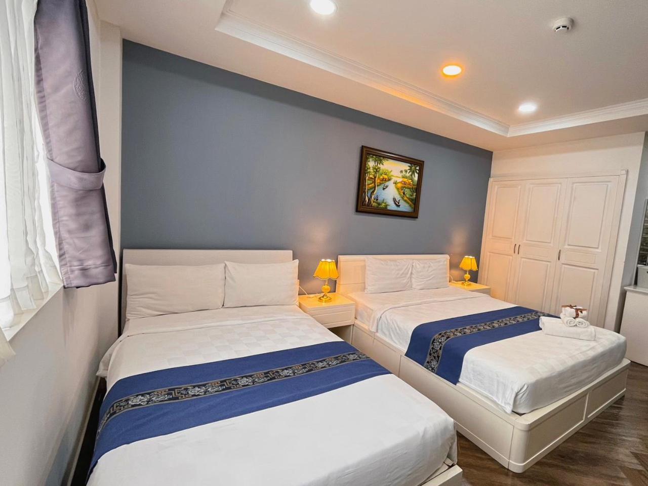 Sabina - Hcm Khách sạn hẻo lánh 3*