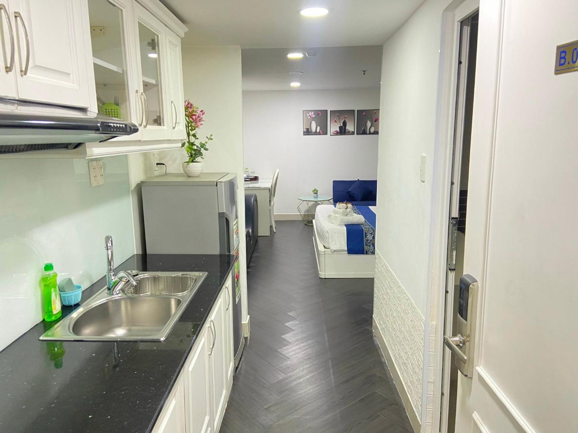 Sabina - Hcm Khách sạn hẻo lánh 3*