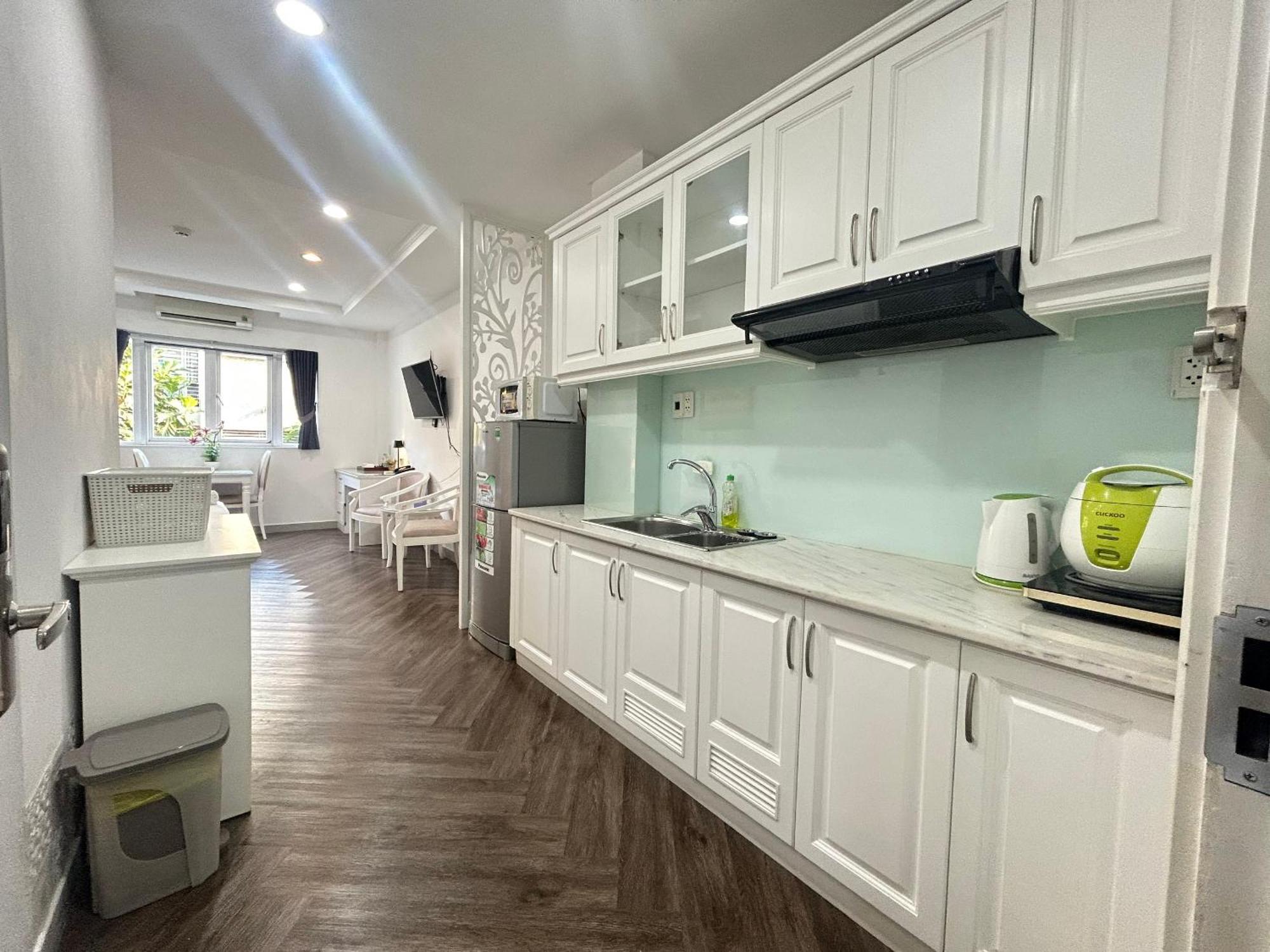 Sabina - Hcm Khách sạn hẻo lánh 3*